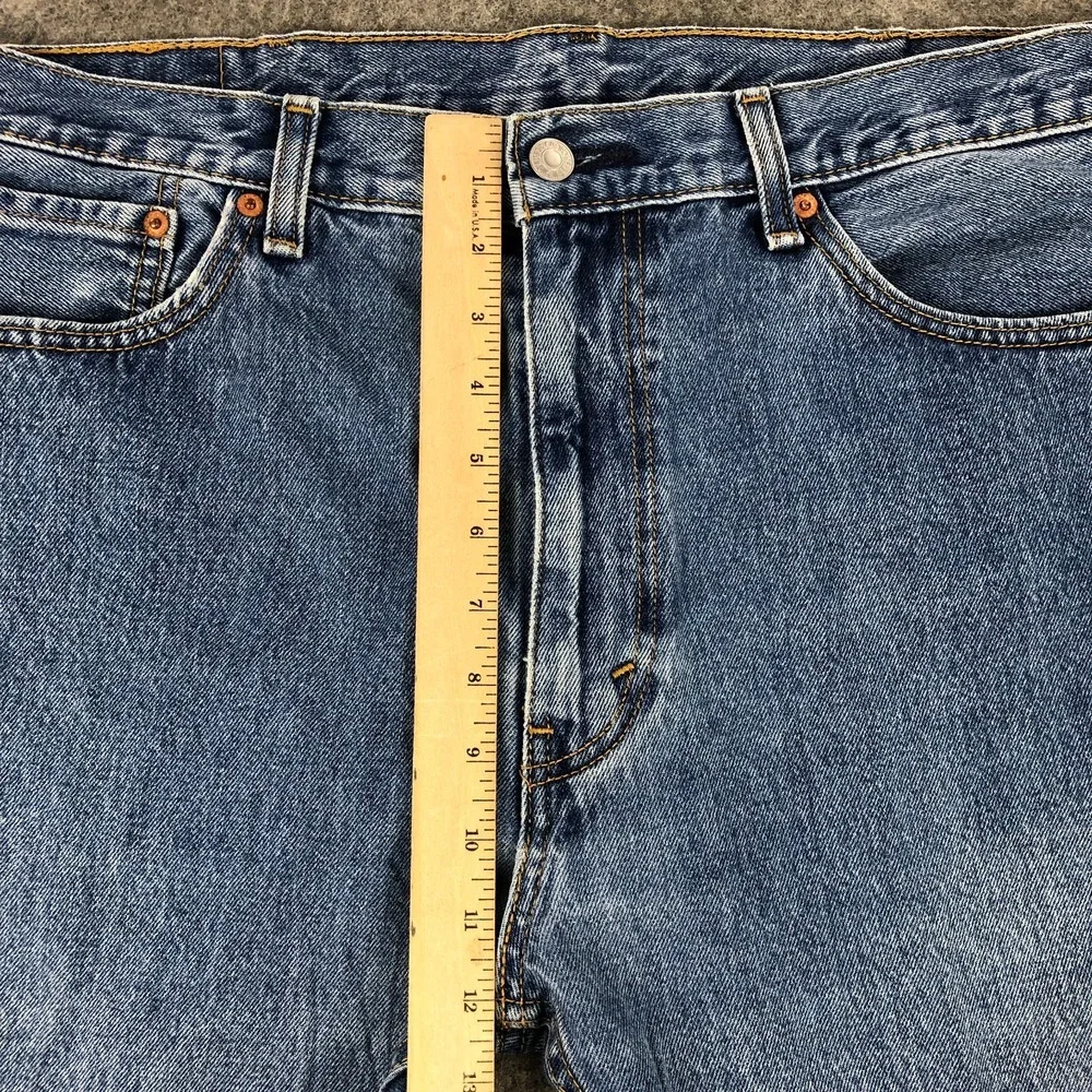 Levis 505 Jeans Mens 38x30 Blue Straight Leg Classic Mid Rise Medium Wash Cotton